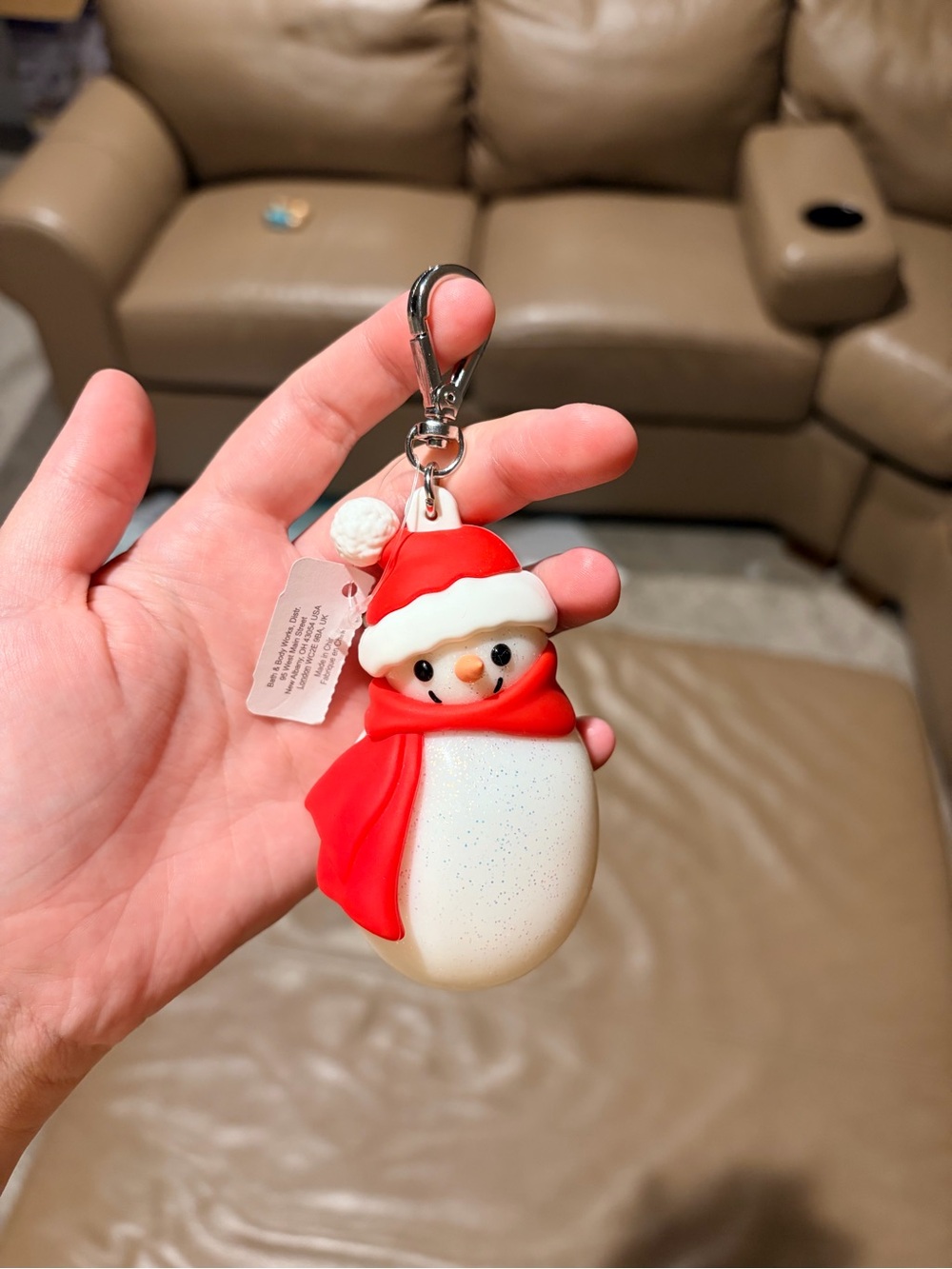 Bath & Body Works Winter Snowman Santa Hat/Scarf Pocketbac Holder Keychain BNWT